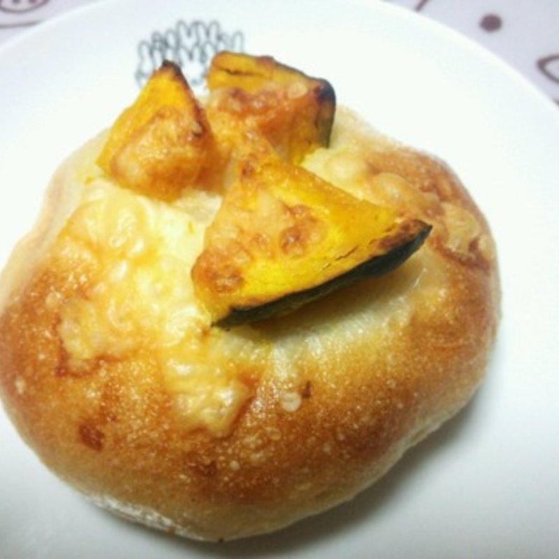 かぼちゃチーズ(バックシュトゥーベ ツオップ （Backstube Zopf）)