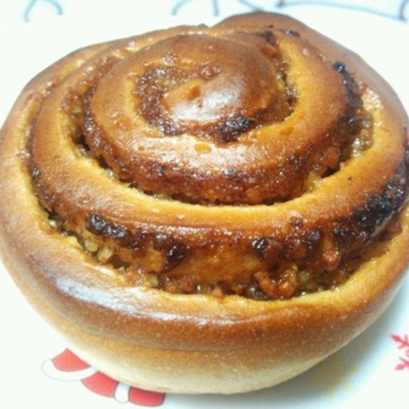 メープルナッツロール(バックシュトゥーベ ツオップ （Backstube Zopf）)