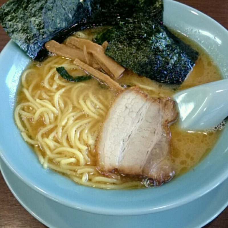 豚骨醤油ラーメン＋味玉(バッチリ軒 )