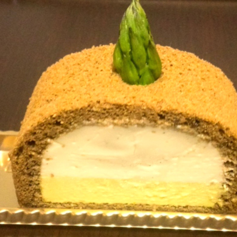 グリーンアスパラのムース(パティスリー・ポタジエ （patisserie Potager）)