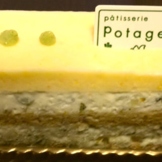 スティックセニョールのチーズケーキ(パティスリー・ポタジエ （patisserie Potager）)
