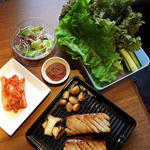 ブランドサムギョプサル・本格韓国料理40種・野菜食べ放題