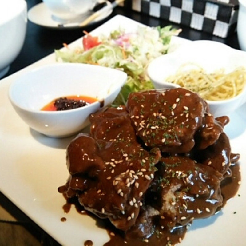 ピリ辛ごまだれ唐揚げ(バラード )