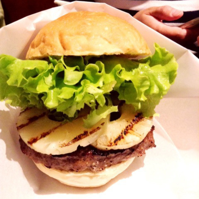 パイナップルバーガー(ハラカラ)