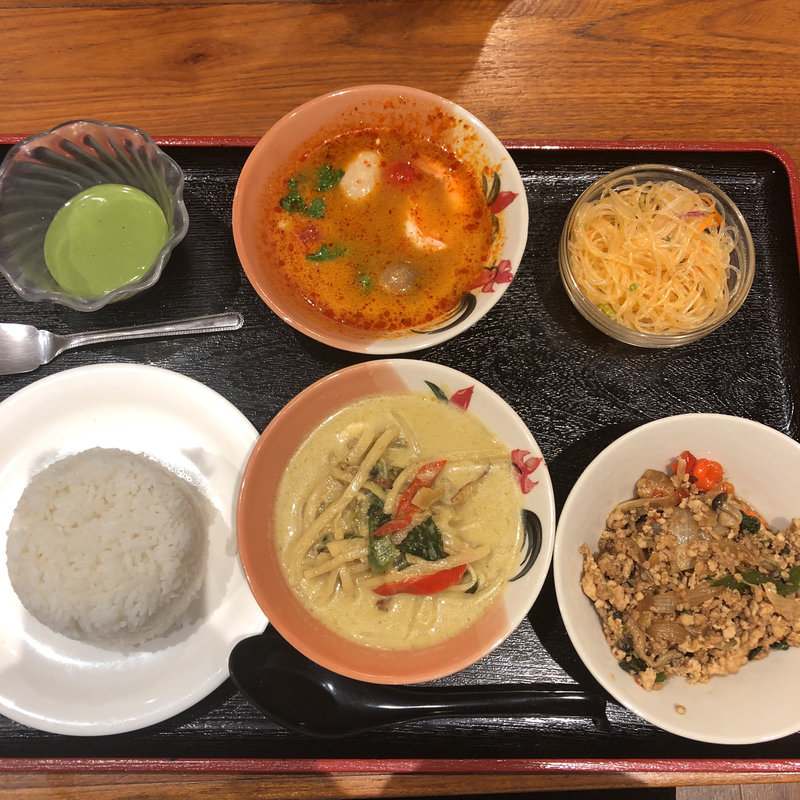 欲張りランチ(クワンチャイカフェ神戸南)