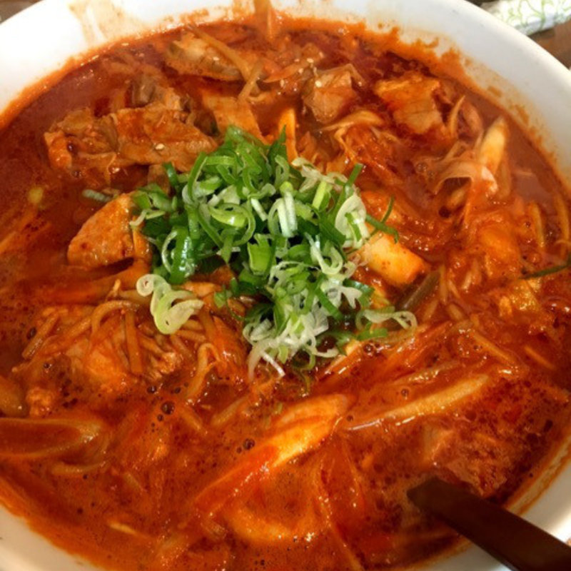 辛いラーメン(パルパル亭)