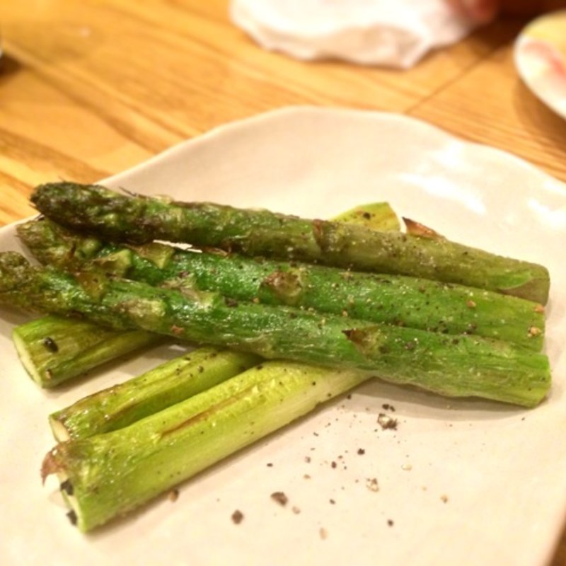 アスパラのオーブン焼き(パレス )