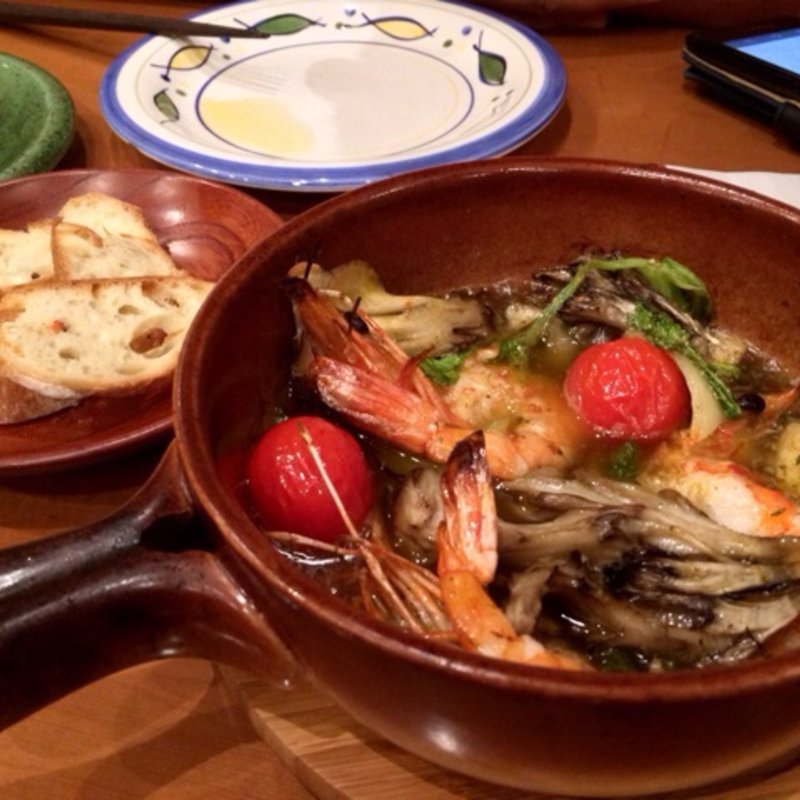 天使の海老と舞茸のアヒージョ(パレス )