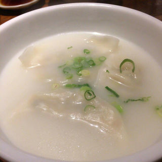 白湯スープ餃子(ハレノヒ（HARENOHI）)