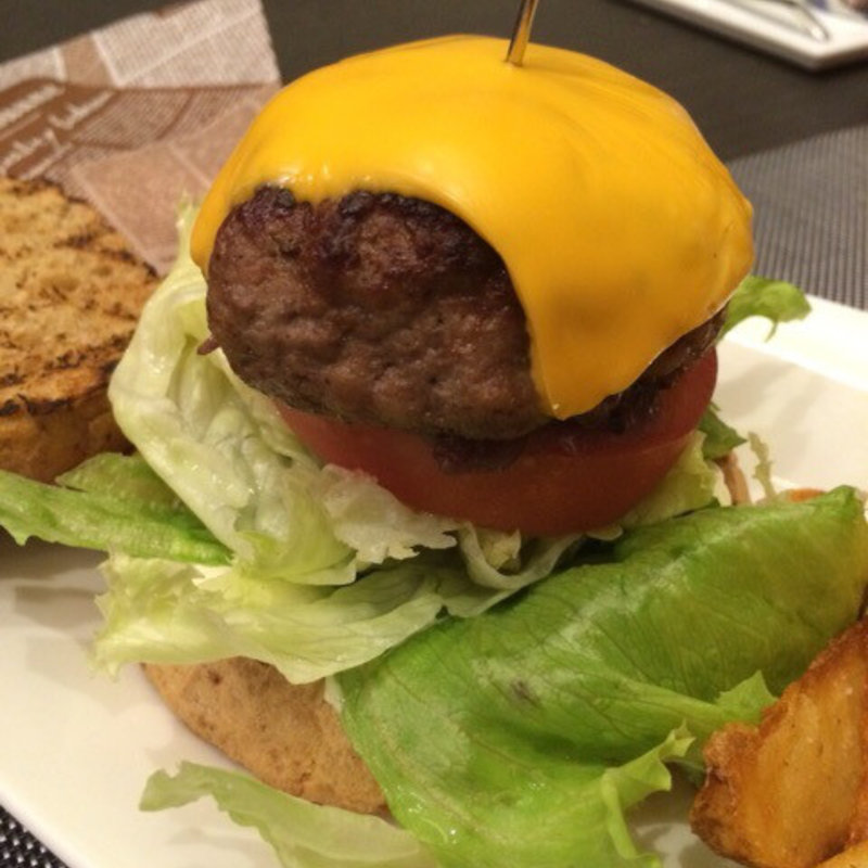 ハンバーガー(バロン ザ ステーキ（Baron the steak）)