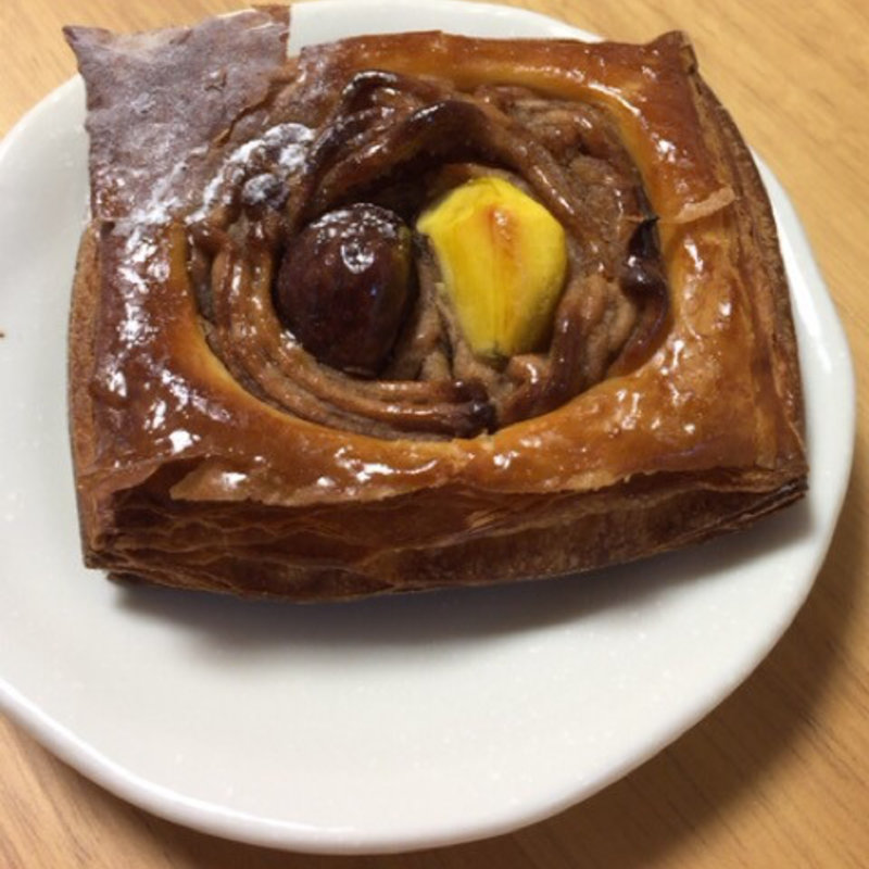 モンブラン(パン シノン （Pain Chinon）)