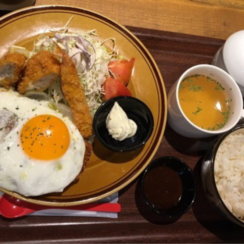 フライ定食(ハングリーチキントリップ )