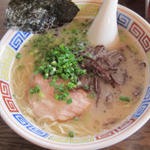 塩豚骨らーめん(ハングリードラゴン)