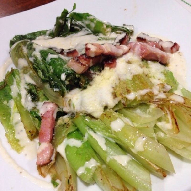 レタスとベーコンのシーザーサラダ(パンダ食堂)