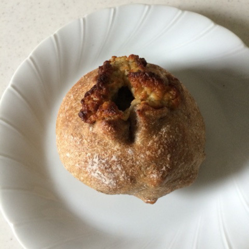 ブルーチーズと蜂蜜のカンパーニュ(パン工房 ブランジェリーケン)