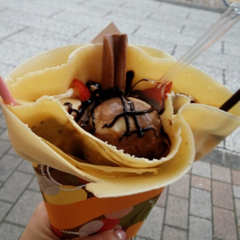 ほんまデッカ クレープ(ビートスウィートクレープ)