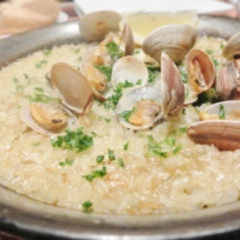 浅利のパエリアランチ 税込1100円(ビキニ ピカール )