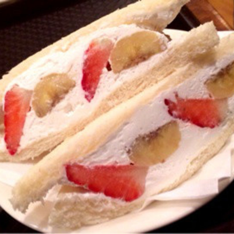 イチゴバナナサンドイッチ(ビクトリー カフェ 阿佐ヶ谷店 （victory cafe）)