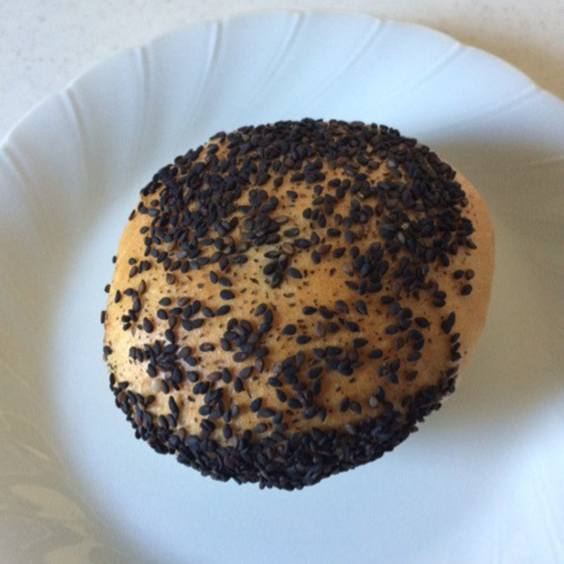 黒ごま餡ベーグル(ヒグベーグル&カフェ)