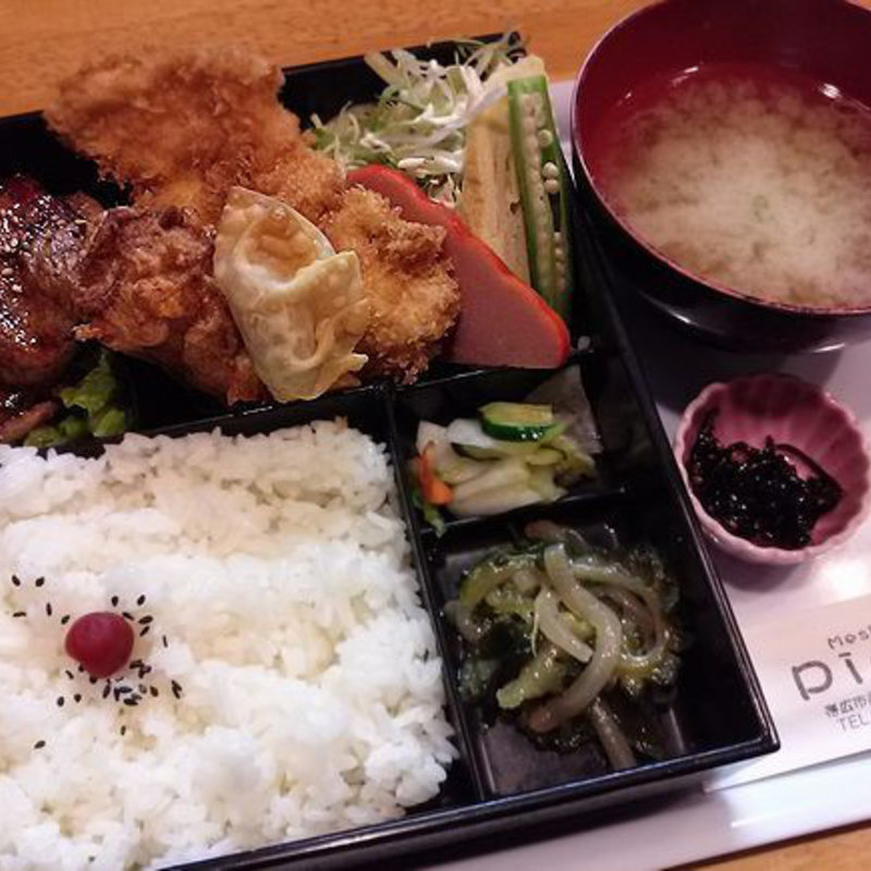 Mix定食(MESI CAFE ピグレット)