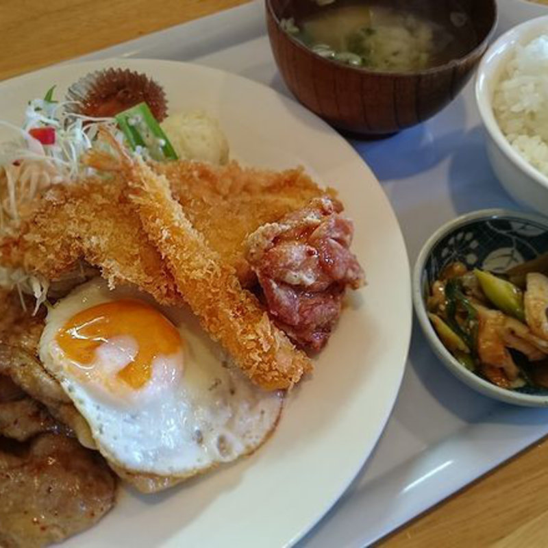 コンビ定食(MESI CAFE ピグレット)