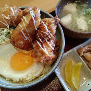 ザンギ丼(MESI CAFE ピグレット)