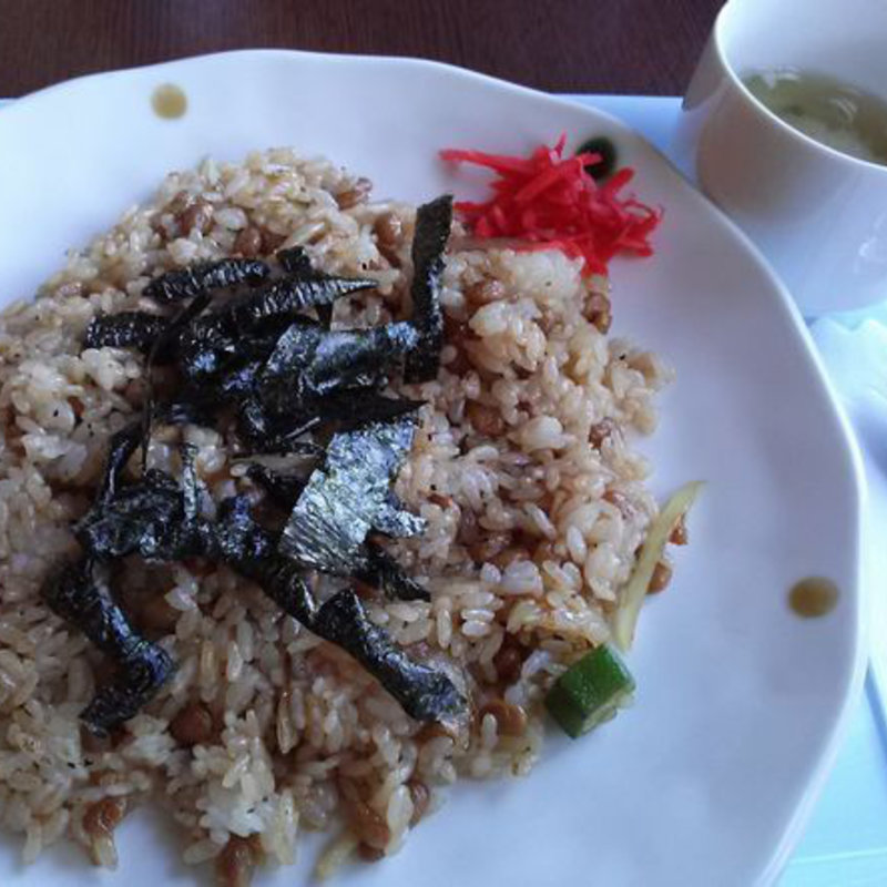 納豆チャーハン　(MESI CAFE ピグレット)