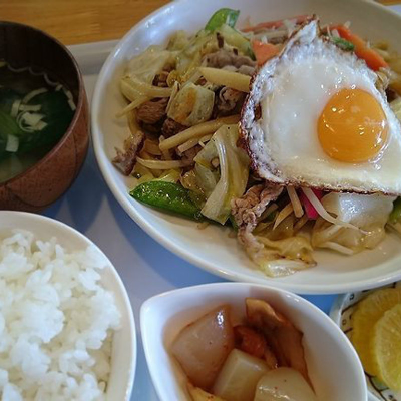 肉・野菜定食(MESI CAFE ピグレット)