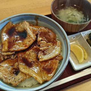 豚丼(MESI CAFE ピグレット)
