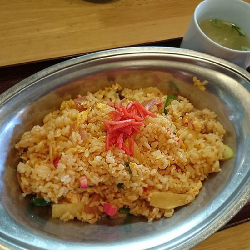 赤いチャーハン(MESI CAFE ピグレット)