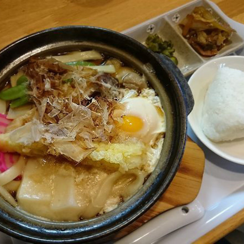 鍋焼きうどんセット(MESI CAFE ピグレット)