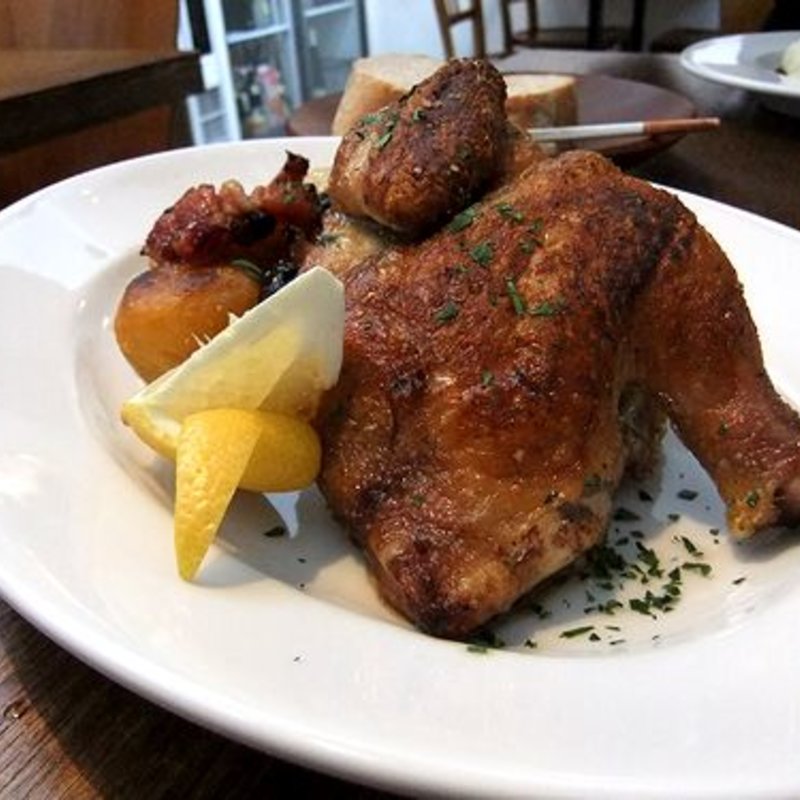 フランス産ヒナ鶏のロースト(traiteur PISSENLIT(トレトゥール ピサンリ) 春吉)