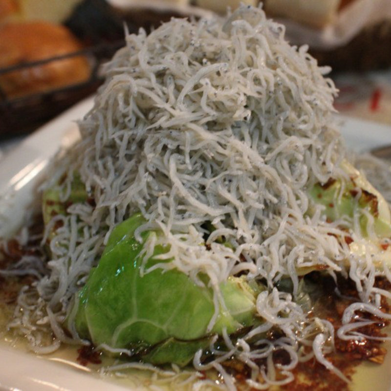 キャベツのソテー 釜揚げシラスを贅沢に乗せて (びすとろ UOKIN ボン・ポテ)