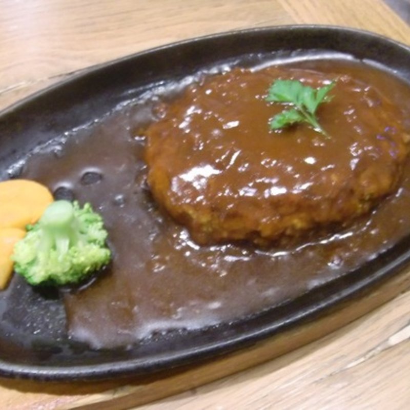 昔ながらのデミソースハンバーグ(ビストロ エンドウ )