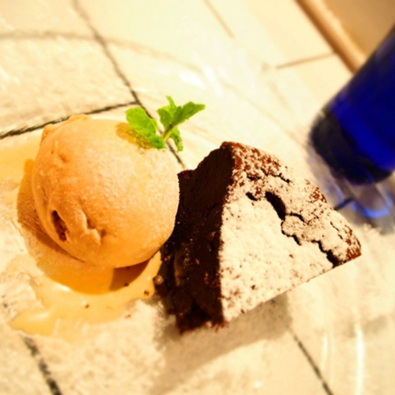 ガトーショコラ　ビターキャラメルアイス添え(ビストロ チック （Bistro Chick）)