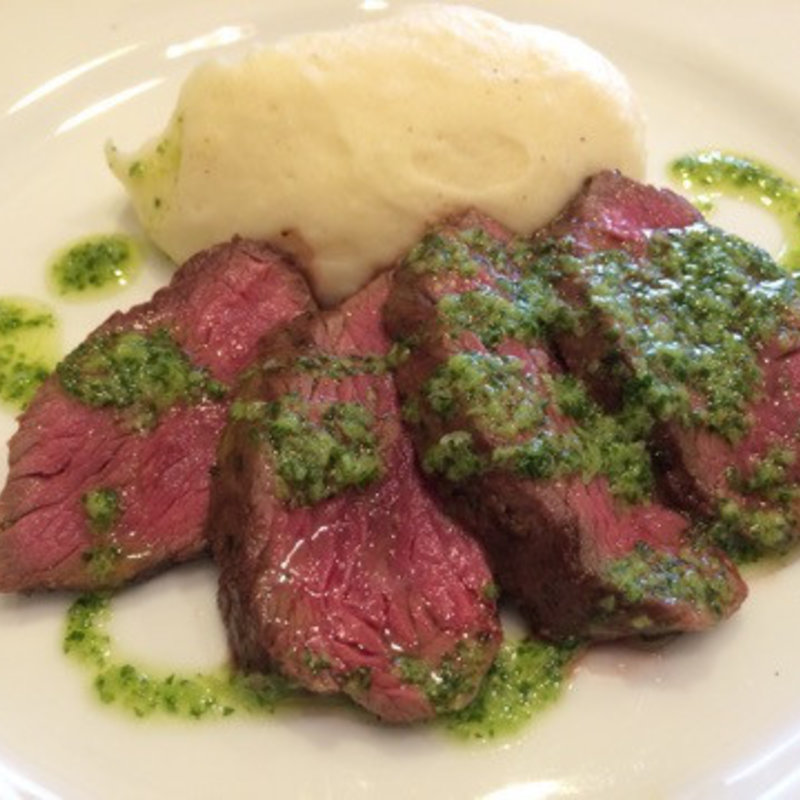 ランチ（牛ハラミステーキ ガーリックパセリバターソース）(ビストロ ティエンヌ （Bistro Tienne）)