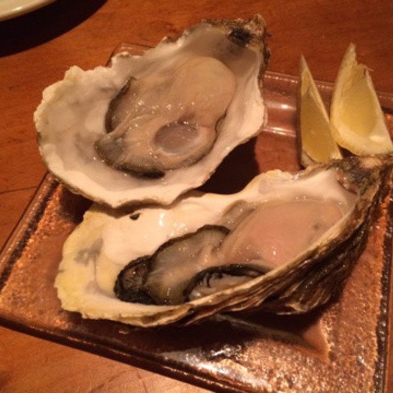 生牡蠣(ビストロ ハッチ)