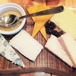 フランス産チーズの盛り合わせ