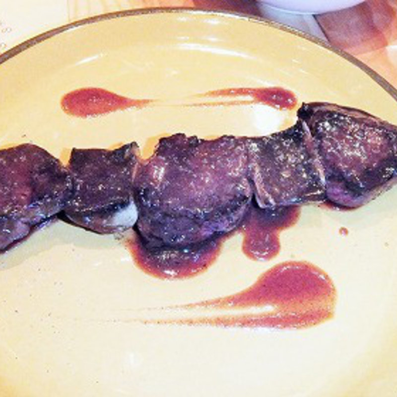 牛ハラミと茸の串焼き〜赤ワインソース〜(ビストロ ミヤマス （Bistro ミヤマス）)