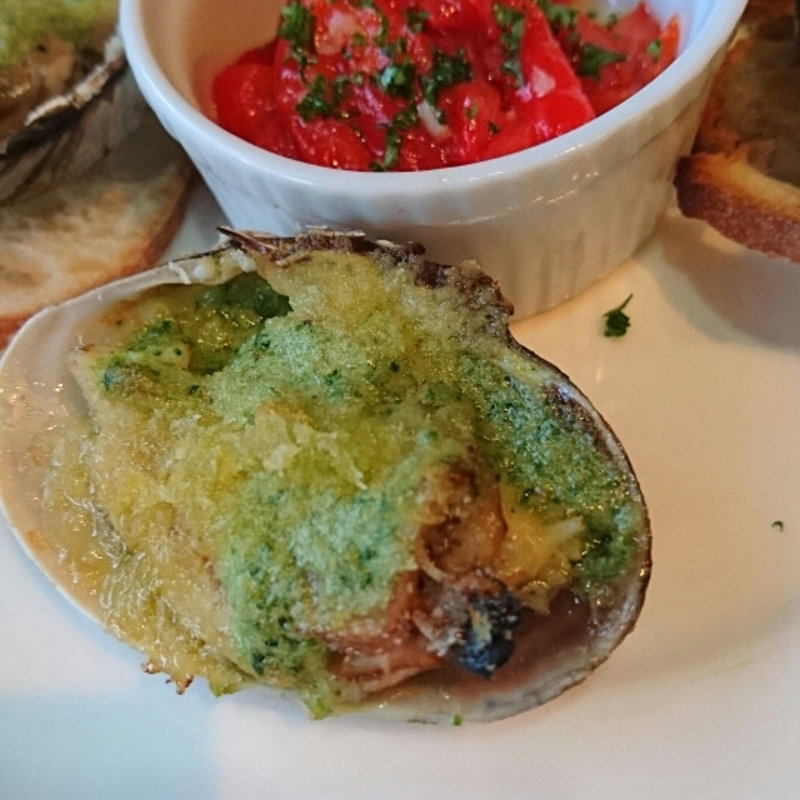 厚岸産 大あさり ヒトビロバター焼き(ビストロ ル・プラ)