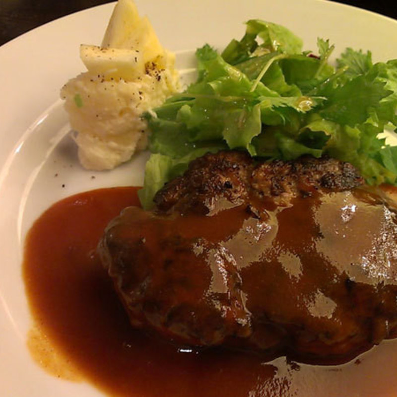 和牛ハンバーグ(BISTROあじと)