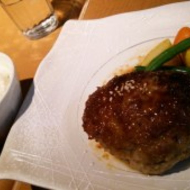 日本のハンバーグ(ビストロ黒屋 （クロヤ）)