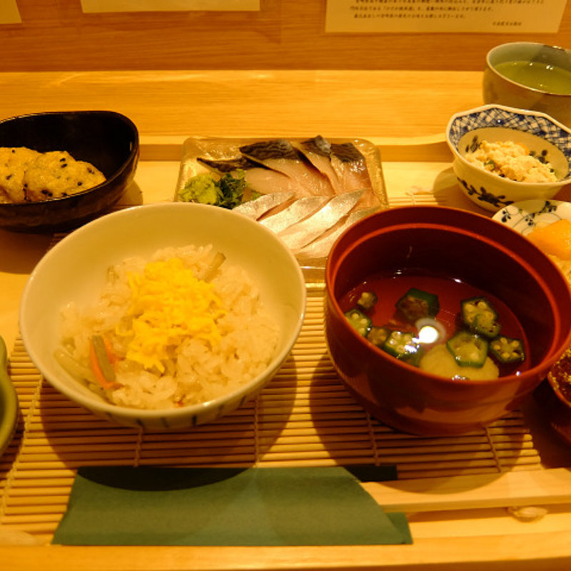 しめサバ定食(ひだか )