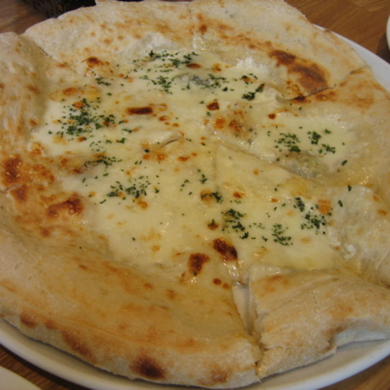 クワトロ・フォルマッジ（4種類のチーズ）(ピッコロ)