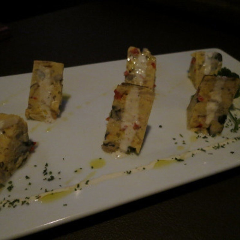 牡蠣とキノコのイタリアンオムレツ(ピッツェリア バール アドレス 新橋店)