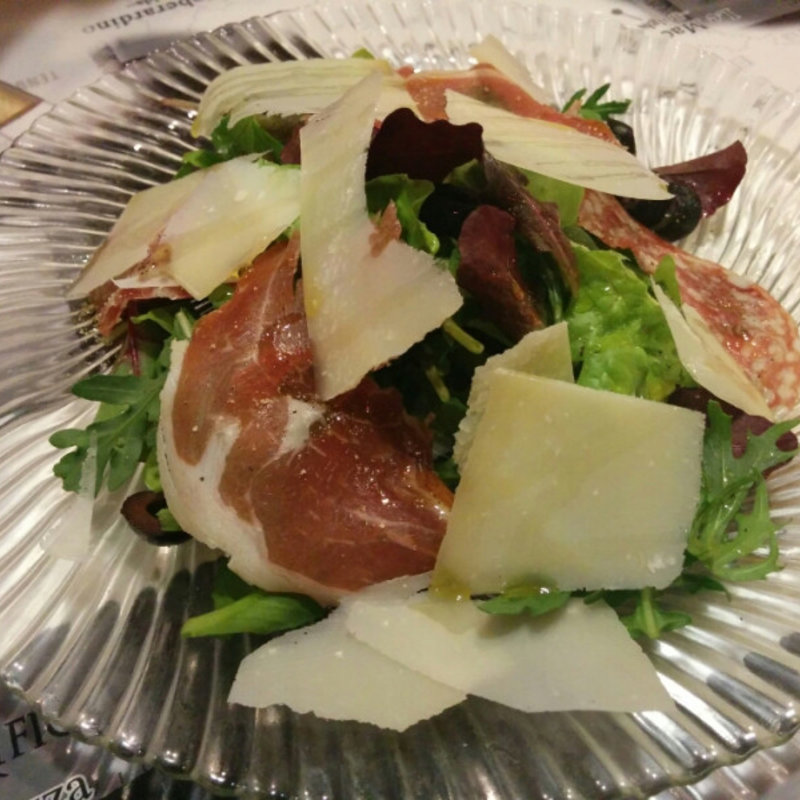 生ハムサラダ(ピッツェリア マルーモ 赤坂店)