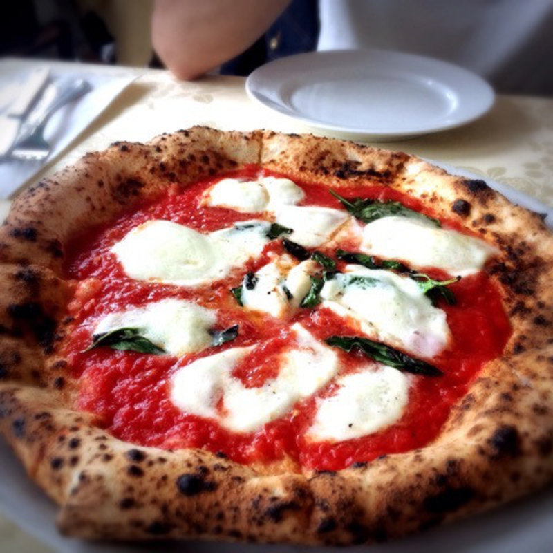 水牛のモッツァレラピッツァ(ピッツェリア・トラットリア・ナプレ 東京ミッドタウン店 （Pizzeria Trattoria Napule）)