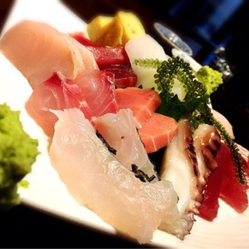 刺身盛り合わせ(ひとし 石敢當店 )