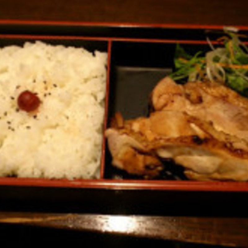 鶏照り御重膳(ひない小町)