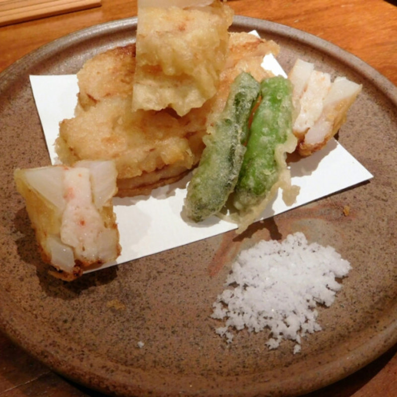 レンコンとエビのはさみ揚げ(びんびや)